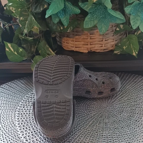 CROCS Kids Glitter Water Shoes - Black - Picture 4 of 4